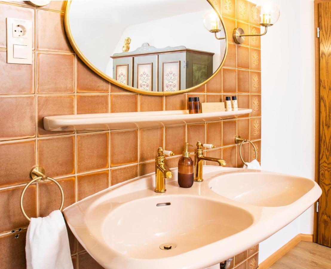 Blackncozy - Grosszuegiges Designappartement Mit Boxspringbetten Und Heimkino Фельдберг Экстерьер фото